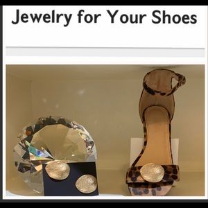 Gold Hammered Shoe Clips GOF7